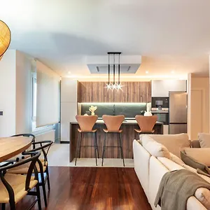  Apartamento New! Lovely 4-bedroom Loft In España